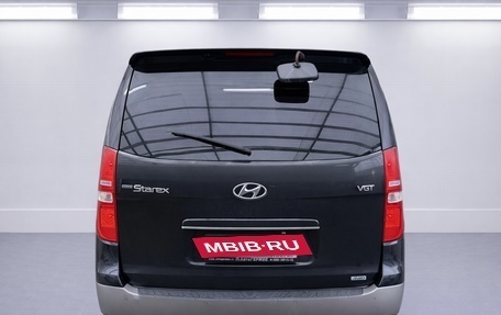 Hyundai Grand Starex Grand Starex I рестайлинг 2, 2015 год, 2 000 000 рублей, 3 фотография