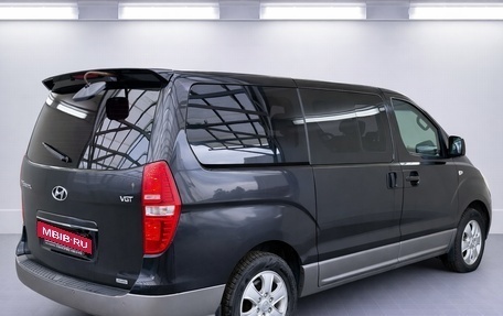 Hyundai Grand Starex Grand Starex I рестайлинг 2, 2015 год, 2 000 000 рублей, 4 фотография