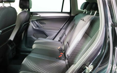 Volkswagen Tiguan II, 2018 год, 2 570 000 рублей, 10 фотография