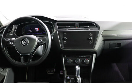 Volkswagen Tiguan II, 2018 год, 2 570 000 рублей, 12 фотография