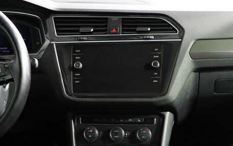 Volkswagen Tiguan II, 2018 год, 2 570 000 рублей, 13 фотография