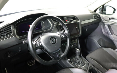 Volkswagen Tiguan II, 2018 год, 2 570 000 рублей, 14 фотография