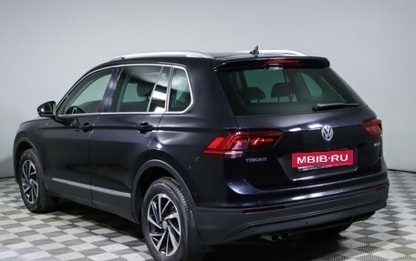 Volkswagen Tiguan II, 2018 год, 2 570 000 рублей, 7 фотография