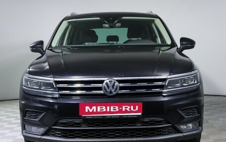 Volkswagen Tiguan II, 2018 год, 2 570 000 рублей, 2 фотография