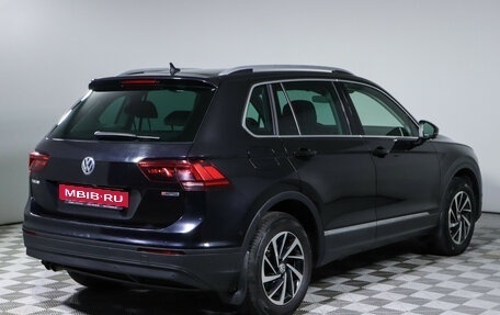Volkswagen Tiguan II, 2018 год, 2 570 000 рублей, 5 фотография