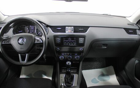 Skoda Octavia, 2015 год, 1 530 000 рублей, 14 фотография