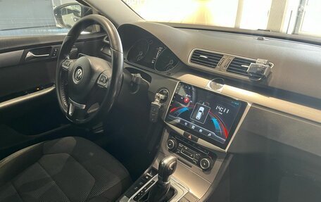 Volkswagen Passat B7, 2011 год, 1 049 000 рублей, 13 фотография