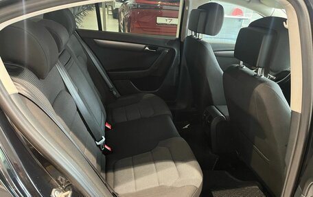 Volkswagen Passat B7, 2011 год, 1 049 000 рублей, 16 фотография