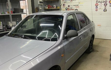 Hyundai Accent II, 2004 год, 349 000 рублей, 2 фотография