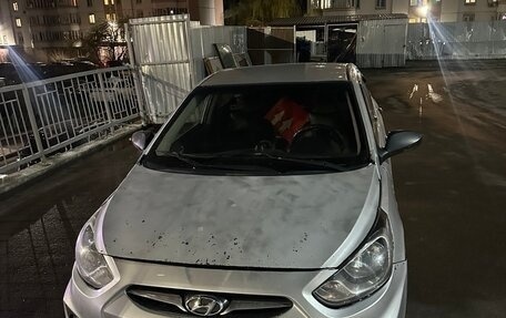 Hyundai Solaris II рестайлинг, 2014 год, 345 000 рублей, 4 фотография