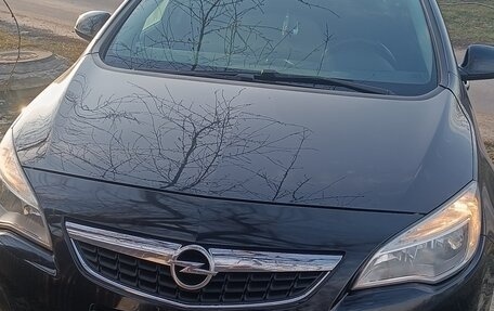 Opel Astra J, 2010 год, 777 000 рублей, 1 фотография