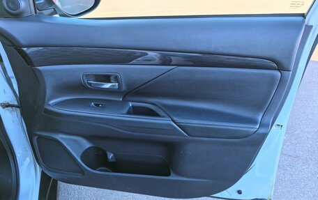 Mitsubishi Outlander III рестайлинг 3, 2017 год, 1 980 000 рублей, 19 фотография