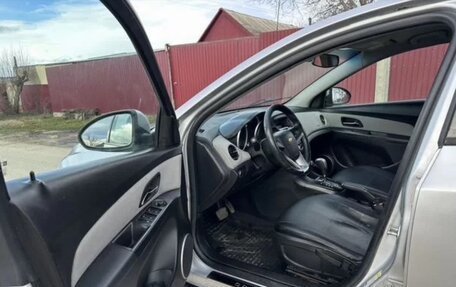 Chevrolet Cruze II, 2011 год, 600 000 рублей, 10 фотография