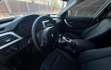 BMW 3 серия, 2017 год, 1 690 000 рублей, 12 фотография