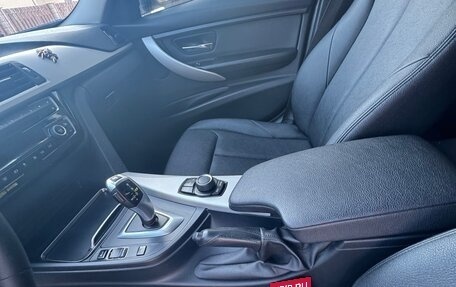 BMW 3 серия, 2017 год, 1 690 000 рублей, 11 фотография