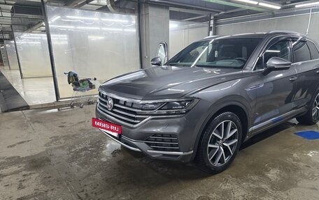 Volkswagen Touareg III, 2020 год, 5 650 000 рублей, 2 фотография