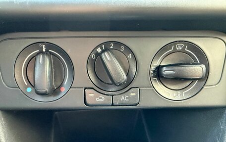 Volkswagen Polo VI (EU Market), 2011 год, 585 000 рублей, 11 фотография