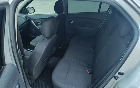 Renault Logan II, 2015 год, 620 000 рублей, 15 фотография