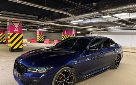 BMW 5 серия, 2018 год, 3 550 000 рублей, 2 фотография