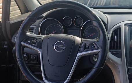 Opel Astra J, 2010 год, 777 000 рублей, 2 фотография