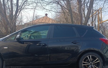 Opel Astra J, 2010 год, 777 000 рублей, 5 фотография