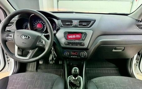 KIA Rio III рестайлинг, 2014 год, 1 050 000 рублей, 20 фотография