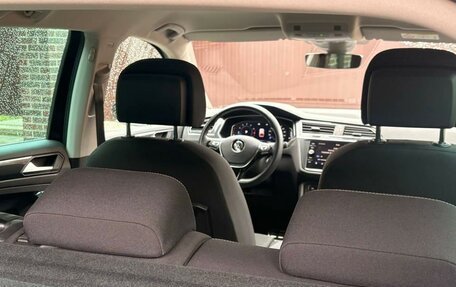 Volkswagen Tiguan II, 2019 год, 3 350 000 рублей, 29 фотография