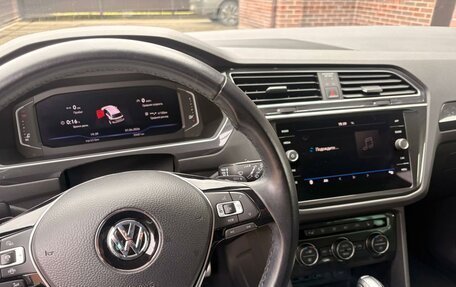 Volkswagen Tiguan II, 2019 год, 3 350 000 рублей, 36 фотография