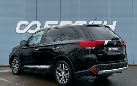 Mitsubishi Outlander III рестайлинг 3, 2015 год, 1 789 000 рублей, 2 фотография