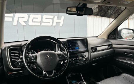 Mitsubishi Outlander III рестайлинг 3, 2015 год, 1 789 000 рублей, 6 фотография