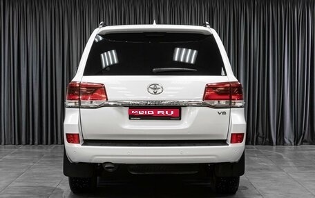 Toyota Land Cruiser 200, 2021 год, 7 999 000 рублей, 4 фотография