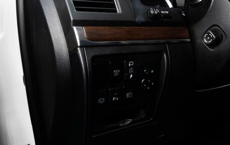 Toyota Land Cruiser 200, 2021 год, 7 999 000 рублей, 15 фотография