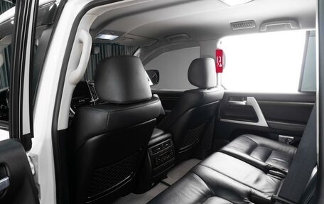 Toyota Land Cruiser 200, 2021 год, 7 999 000 рублей, 11 фотография