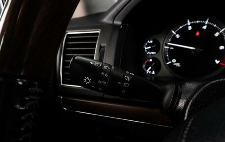 Toyota Land Cruiser 200, 2021 год, 7 999 000 рублей, 24 фотография