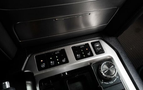 Toyota Land Cruiser 200, 2021 год, 7 999 000 рублей, 20 фотография