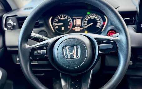 Honda Vezel, 2023 год, 1 990 000 рублей, 12 фотография