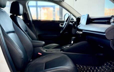Honda Vezel, 2023 год, 1 990 000 рублей, 19 фотография