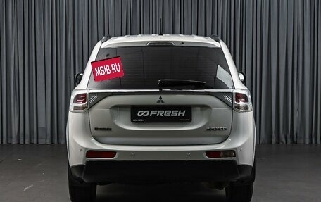 Mitsubishi Outlander III рестайлинг 3, 2014 год, 1 447 000 рублей, 4 фотография