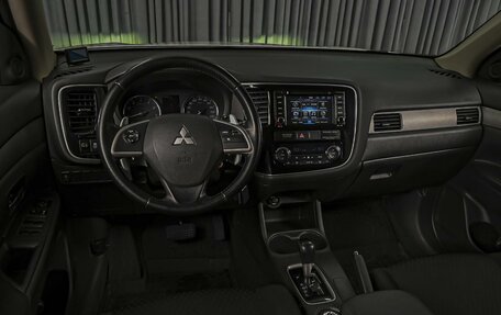 Mitsubishi Outlander III рестайлинг 3, 2014 год, 1 447 000 рублей, 6 фотография