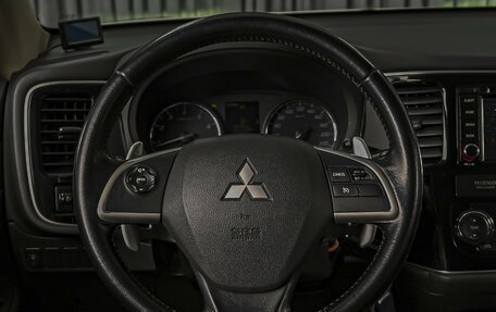 Mitsubishi Outlander III рестайлинг 3, 2014 год, 1 447 000 рублей, 12 фотография