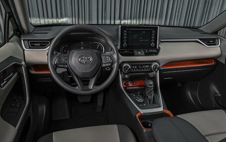 Toyota RAV4, 2021 год, 4 249 000 рублей, 6 фотография
