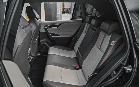 Toyota RAV4, 2021 год, 4 249 000 рублей, 9 фотография