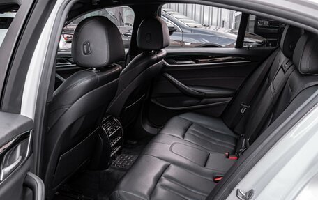 BMW 5 серия, 2018 год, 3 100 000 рублей, 13 фотография