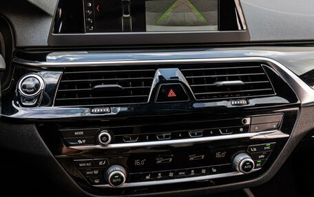 BMW 5 серия, 2018 год, 3 100 000 рублей, 16 фотография