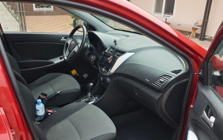 Hyundai Solaris II рестайлинг, 2011 год, 690 000 рублей, 6 фотография