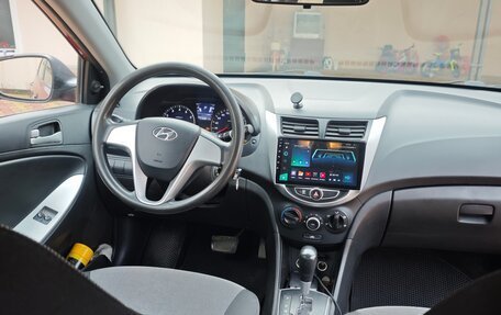 Hyundai Solaris II рестайлинг, 2011 год, 690 000 рублей, 7 фотография