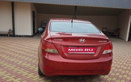 Hyundai Solaris II рестайлинг, 2011 год, 690 000 рублей, 2 фотография