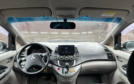 Mitsubishi Grandis, 2008 год, 660 000 рублей, 11 фотография