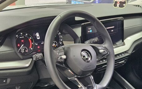 Skoda Octavia IV, 2023 год, 11 фотография