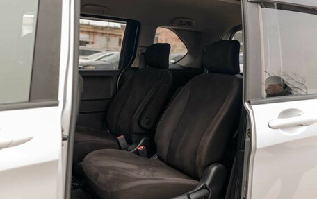 Honda Freed I, 2011 год, 1 200 000 рублей, 18 фотография